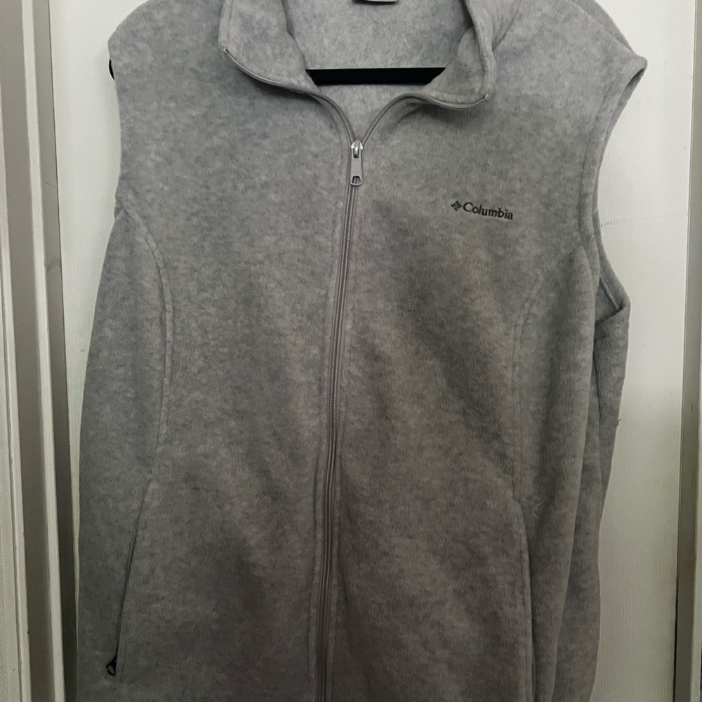 Columbia Heather Gray Sleeveless Jacket